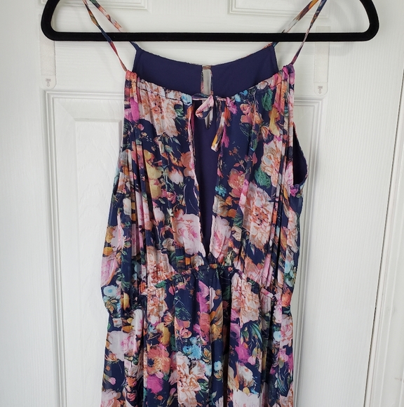 Floral Maxi Dress - Picture 3 of 11